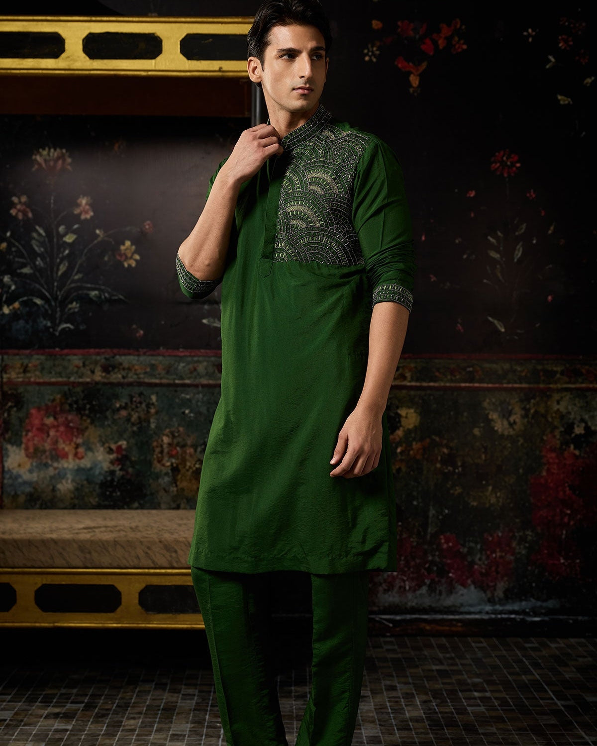 Green Embroidered Kurta & Pants Set