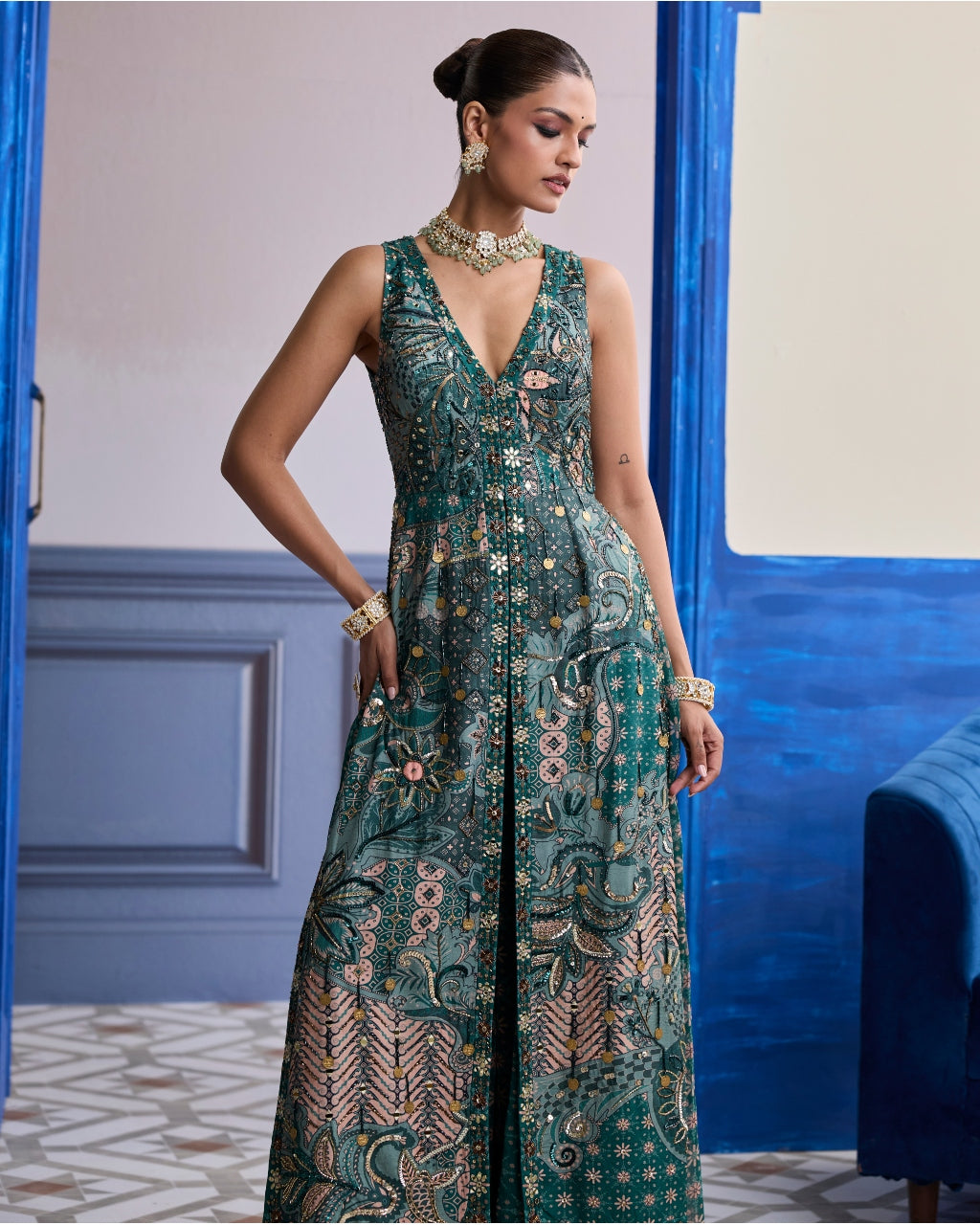 Teal Floral V-Neck Structured Kurti With Flared Pants Set