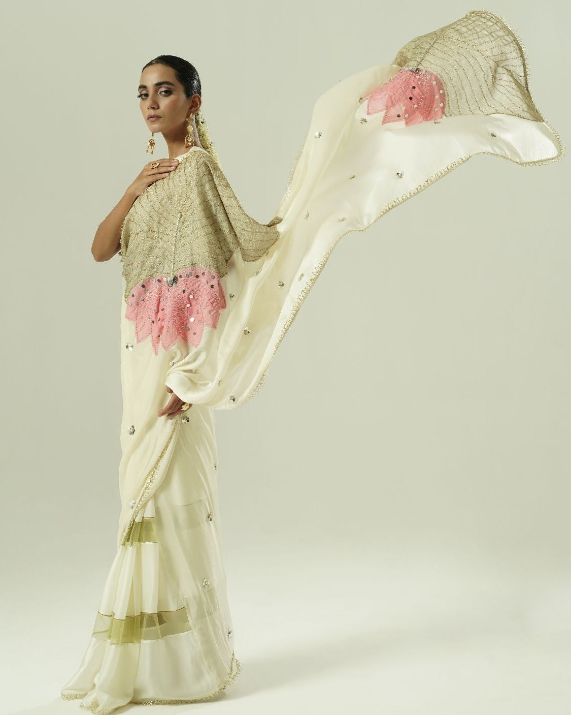Lilly Patchwork Sari Set I Shwetanga – KYNAH