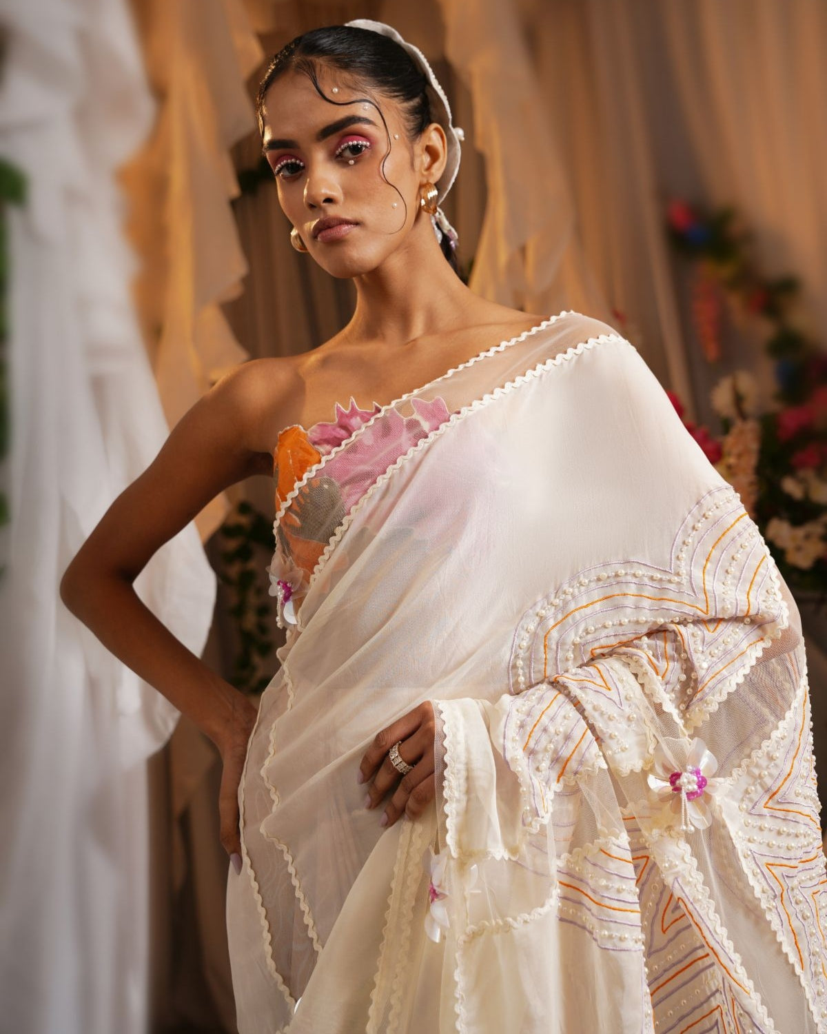 Floret Print Concept Sari With Floret Scalloped Bustier