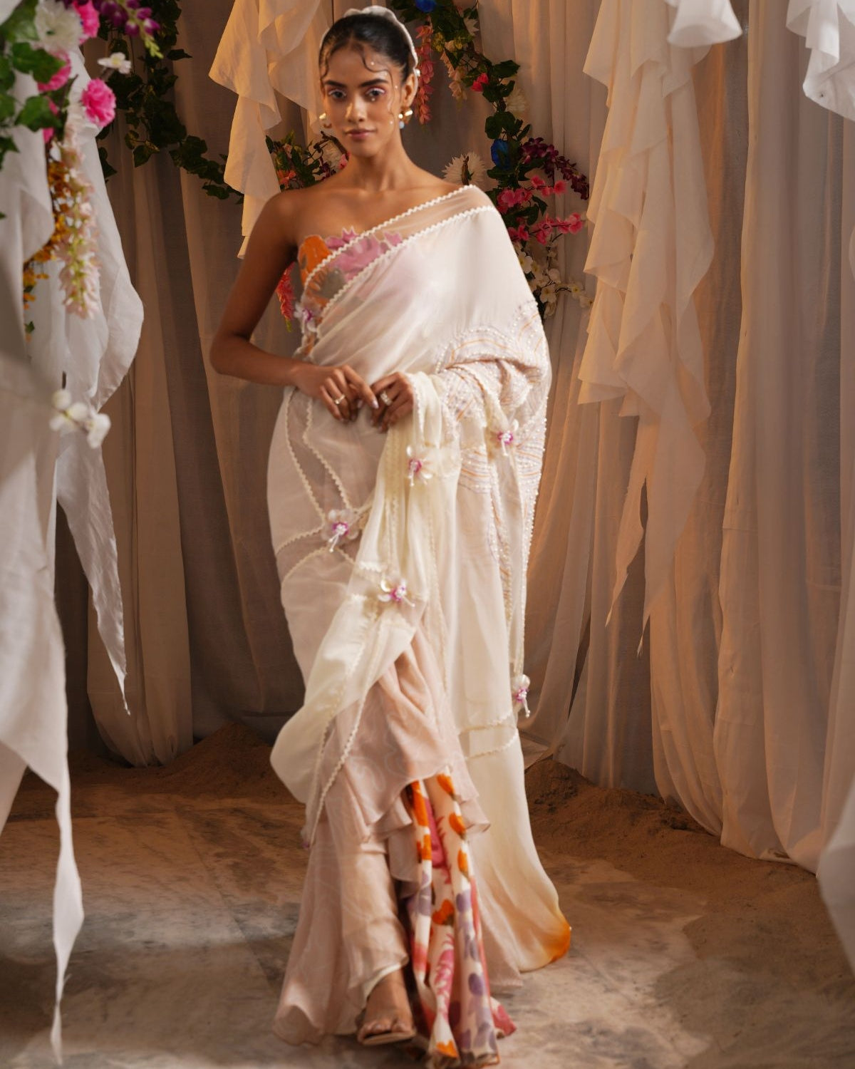 Floret Print Concept Sari With Floret Scalloped Bustier