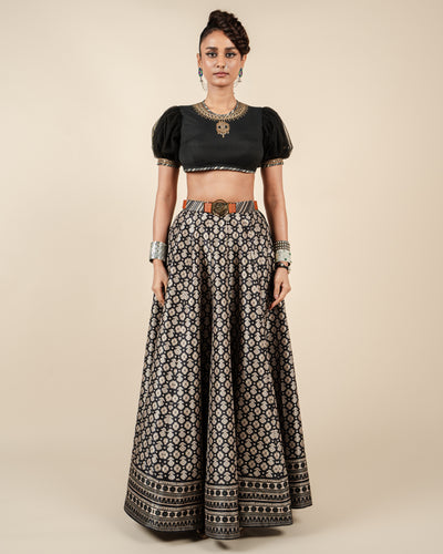 Almond Ivory - Black Skirt Set