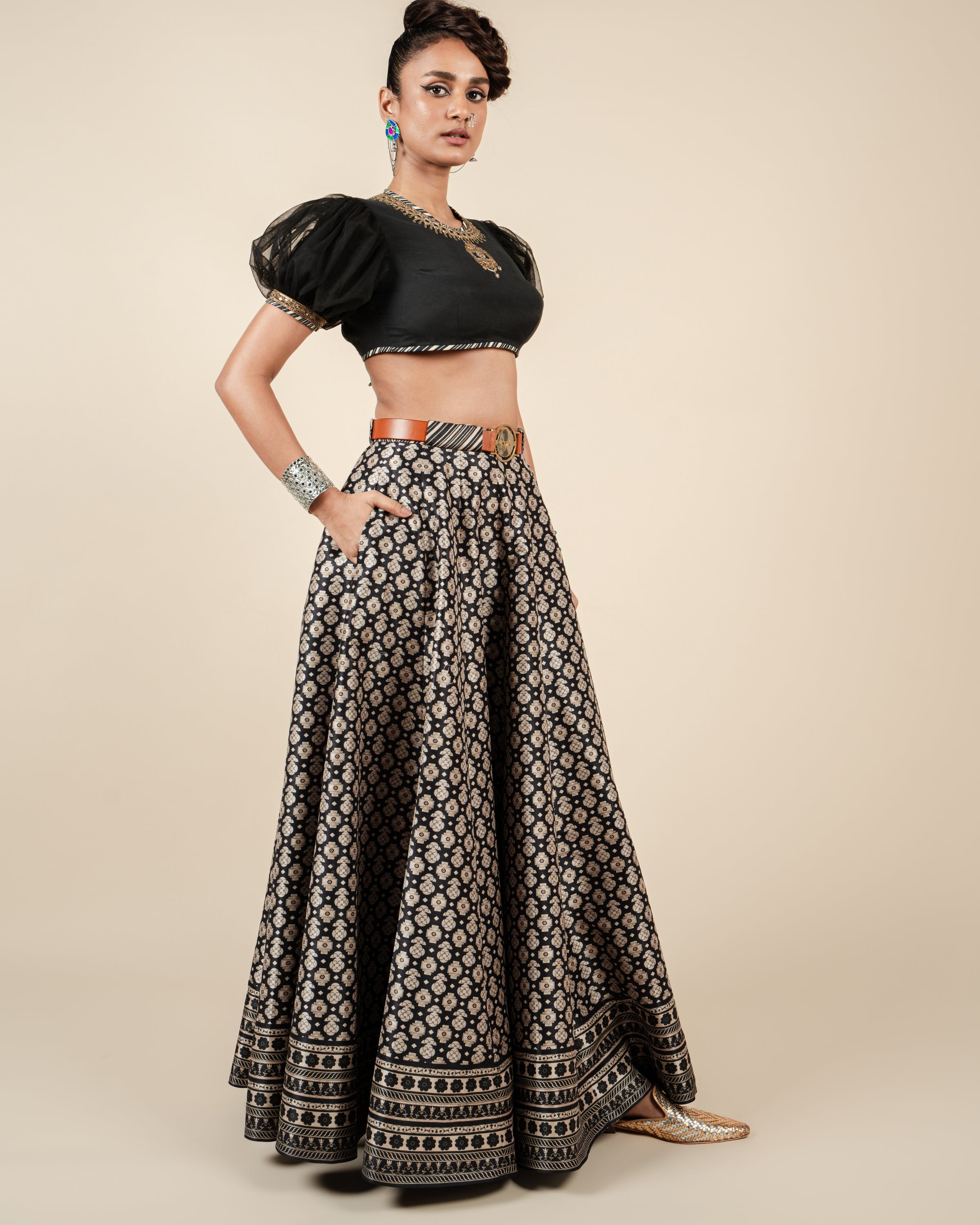 Almond Ivory - Black Skirt Set