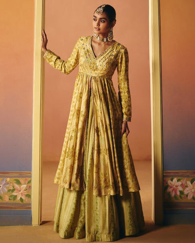 Reet Lehenga Set