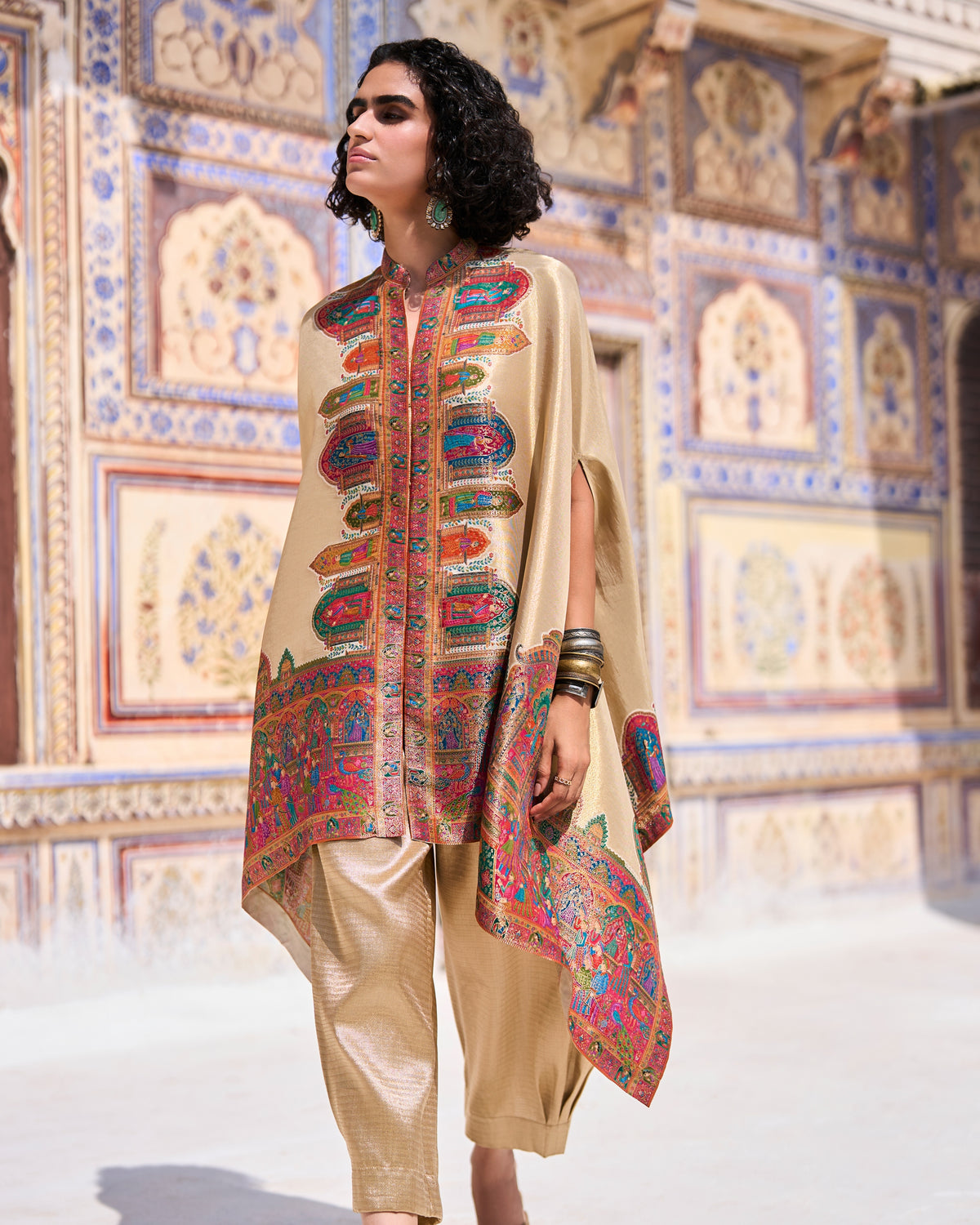 Gold Benares Cape Set