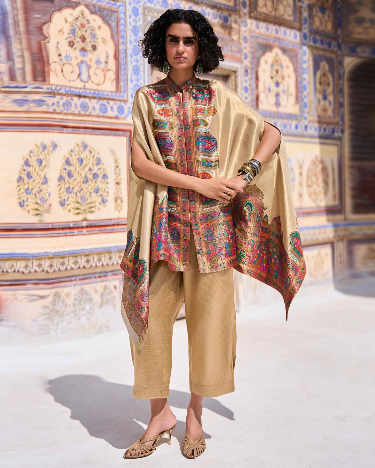 Gold Benares Cape Set