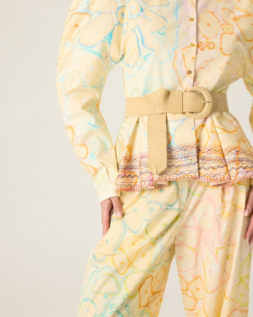 Astrid blouse with roux trousers