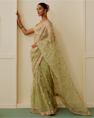 Raabta Sari Set