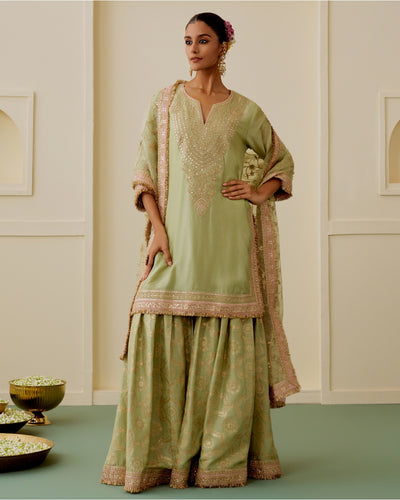 Safeena Sharara Set
