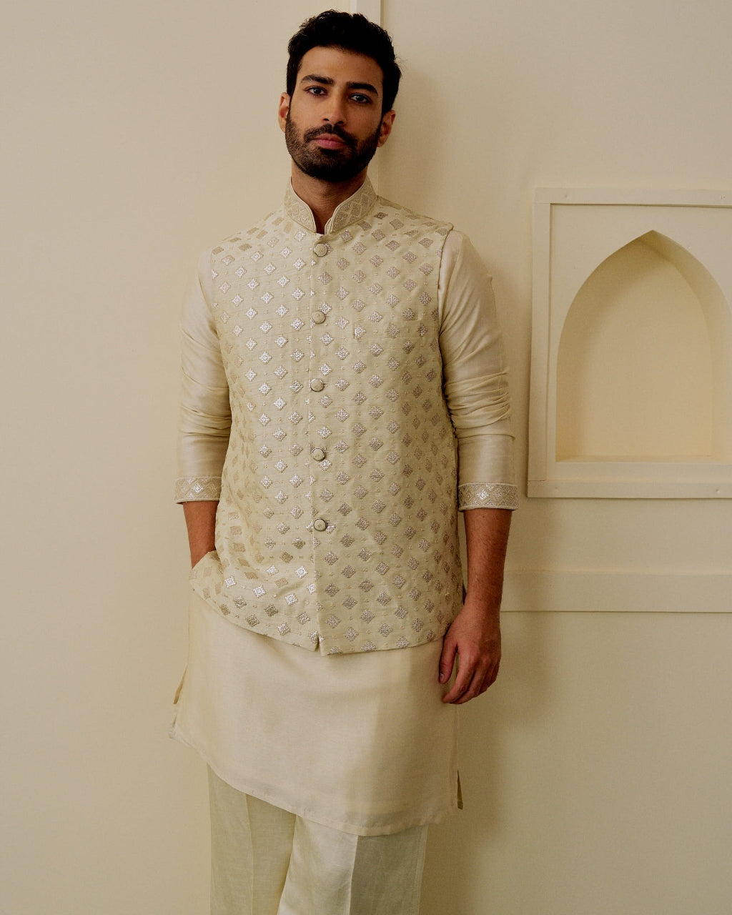 Ayush Ivory Bandi Set