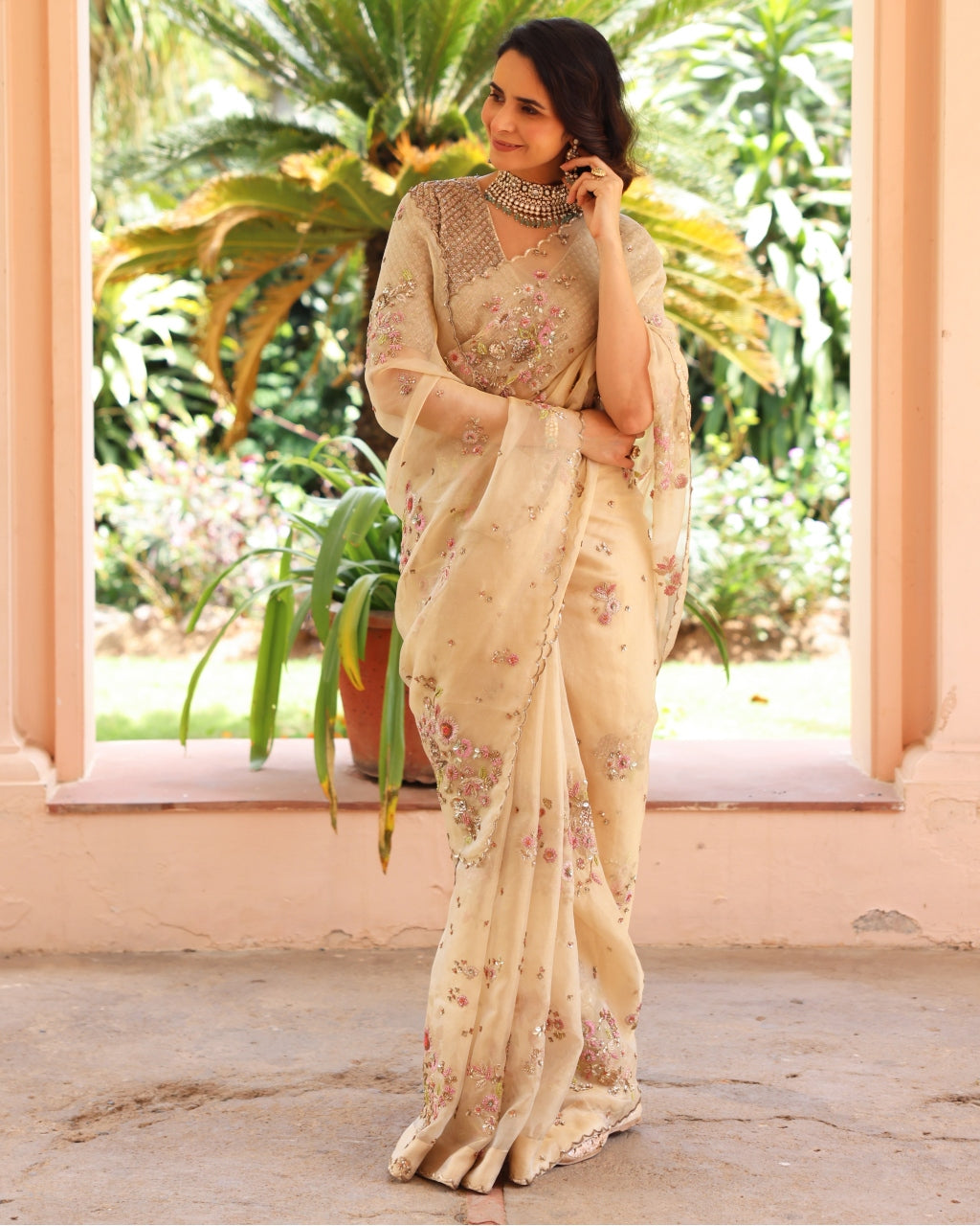 Gold Nafees Sari