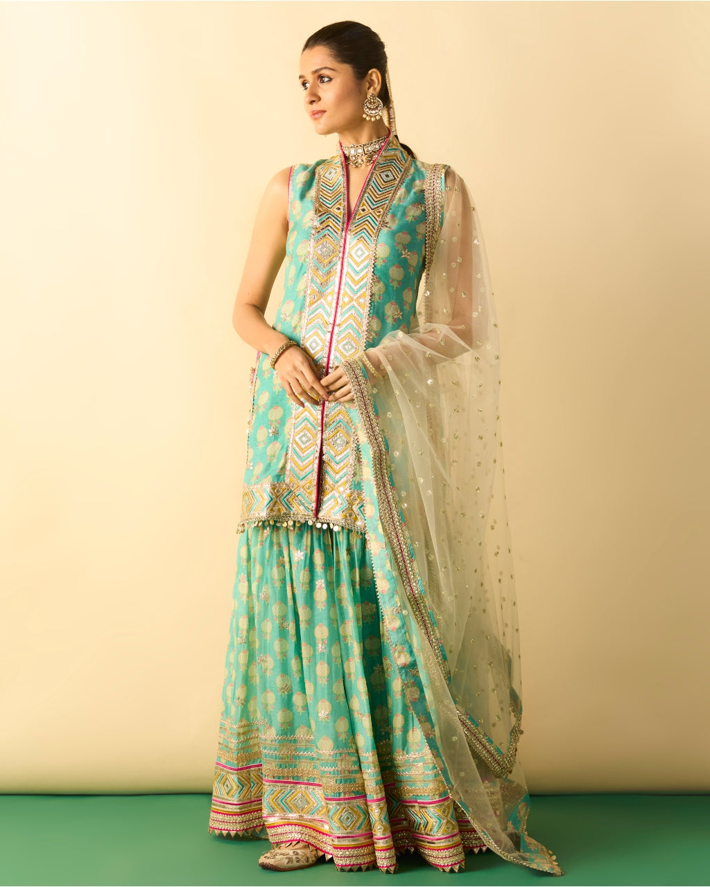 Aarvi Sharara Set