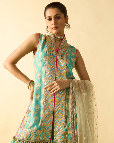 Aarvi Sharara Set