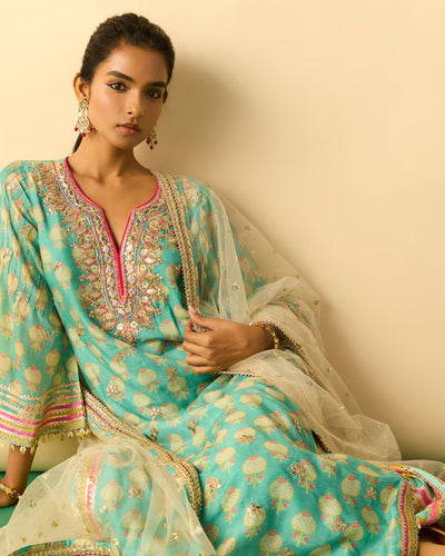 Dwiti Kurta Set