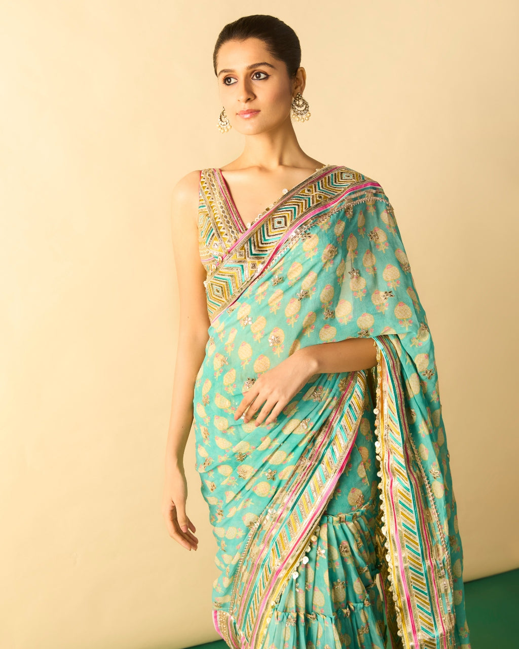 Jasleen Sari Set