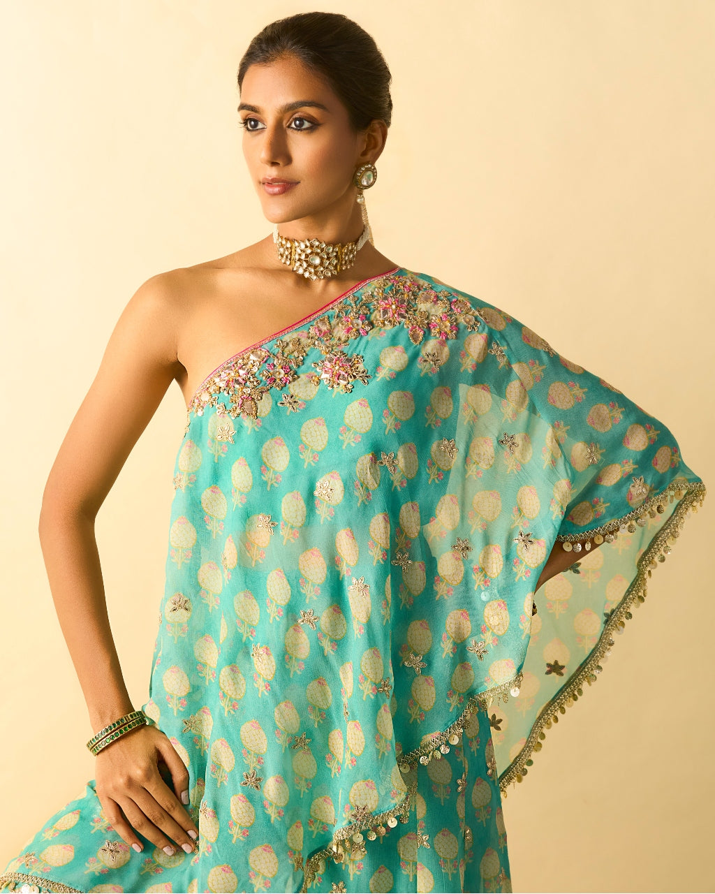 Chhavi One Shoulder Set