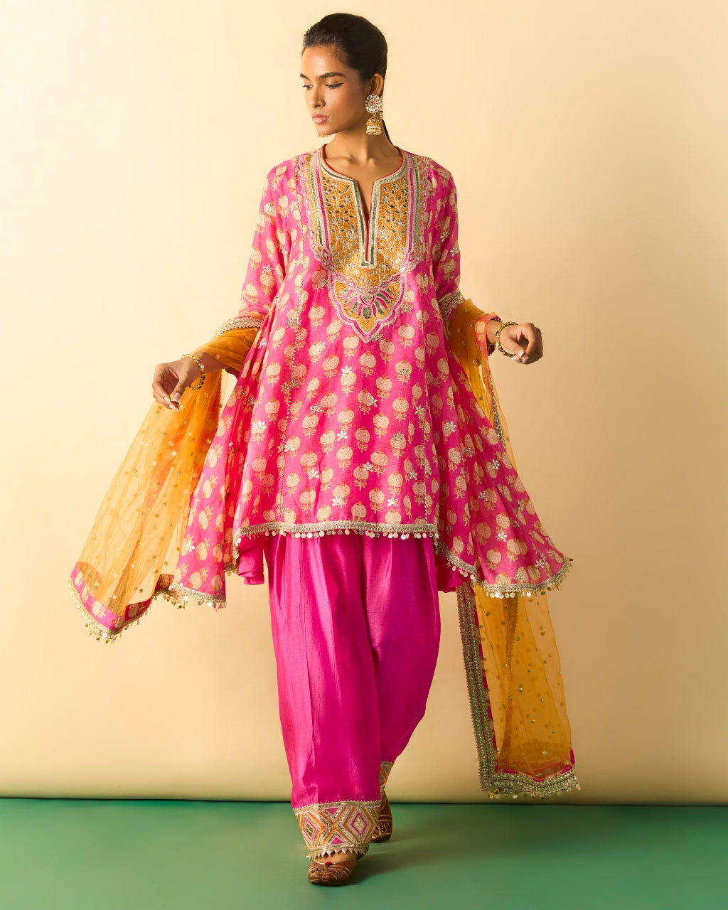 Pink Anvi Farshi Set