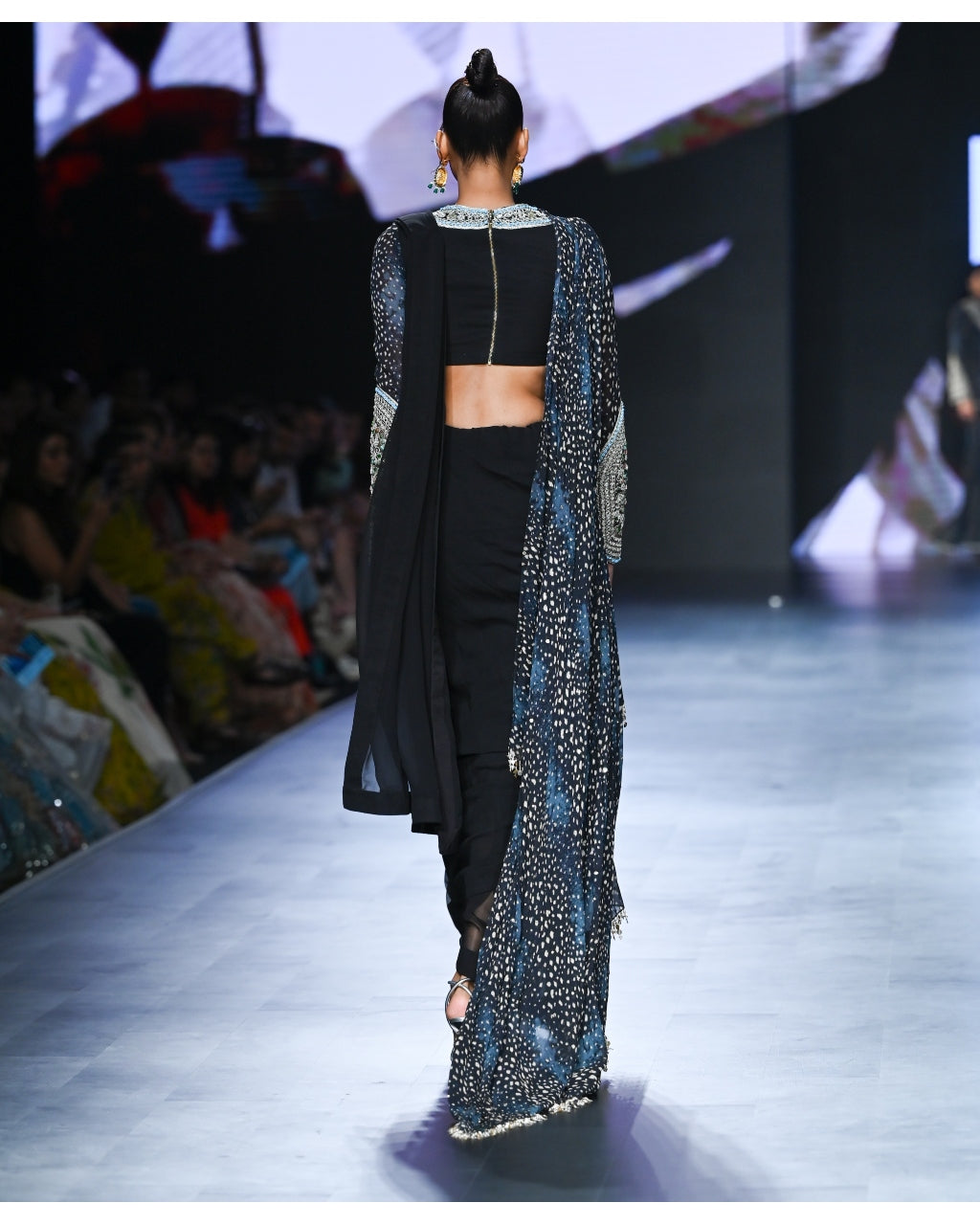Black 6 Yard Sari With Rosette Drape