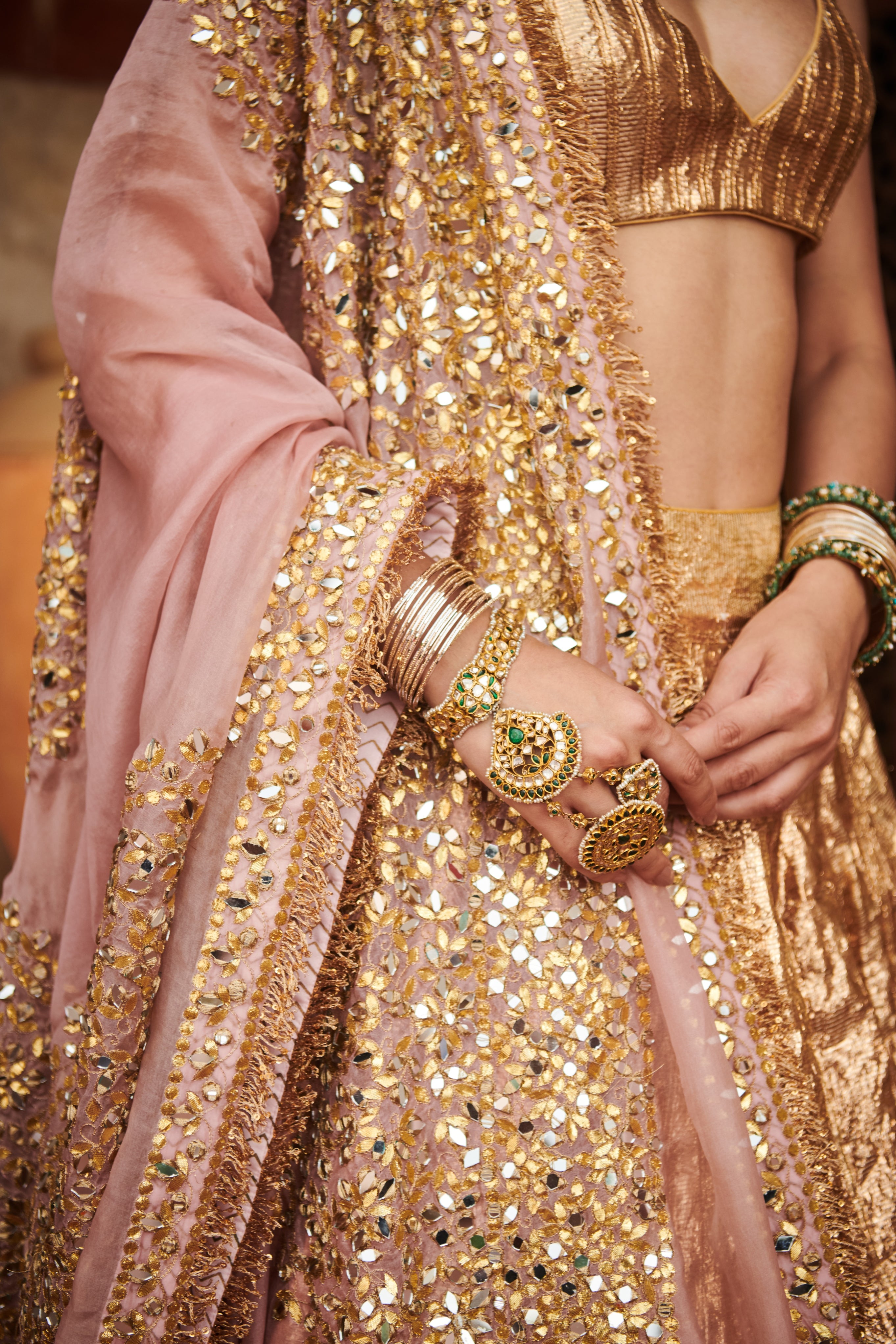 Padmasvarna Lampi Lehenga Set