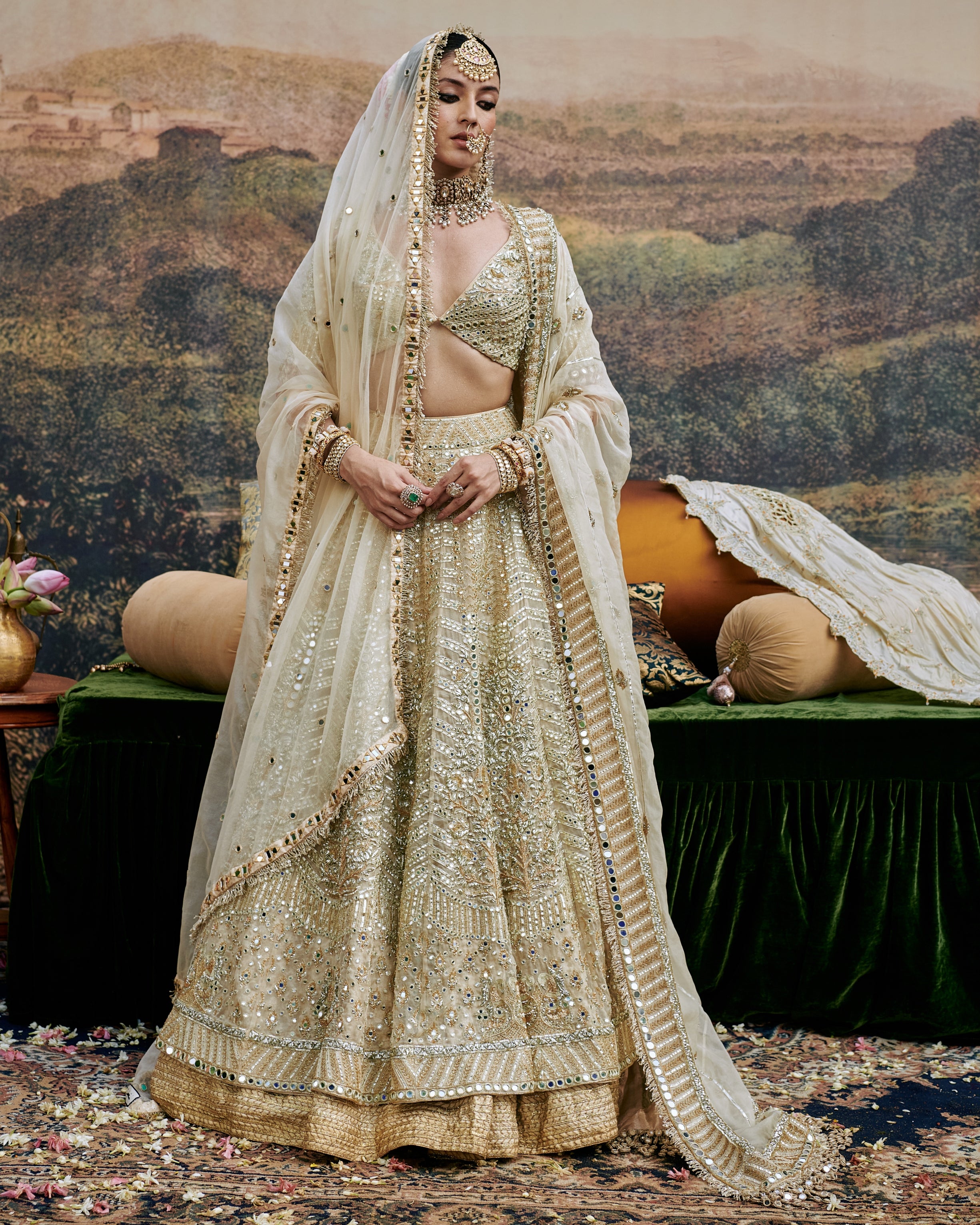 Shvet Afsana Lehenga Set