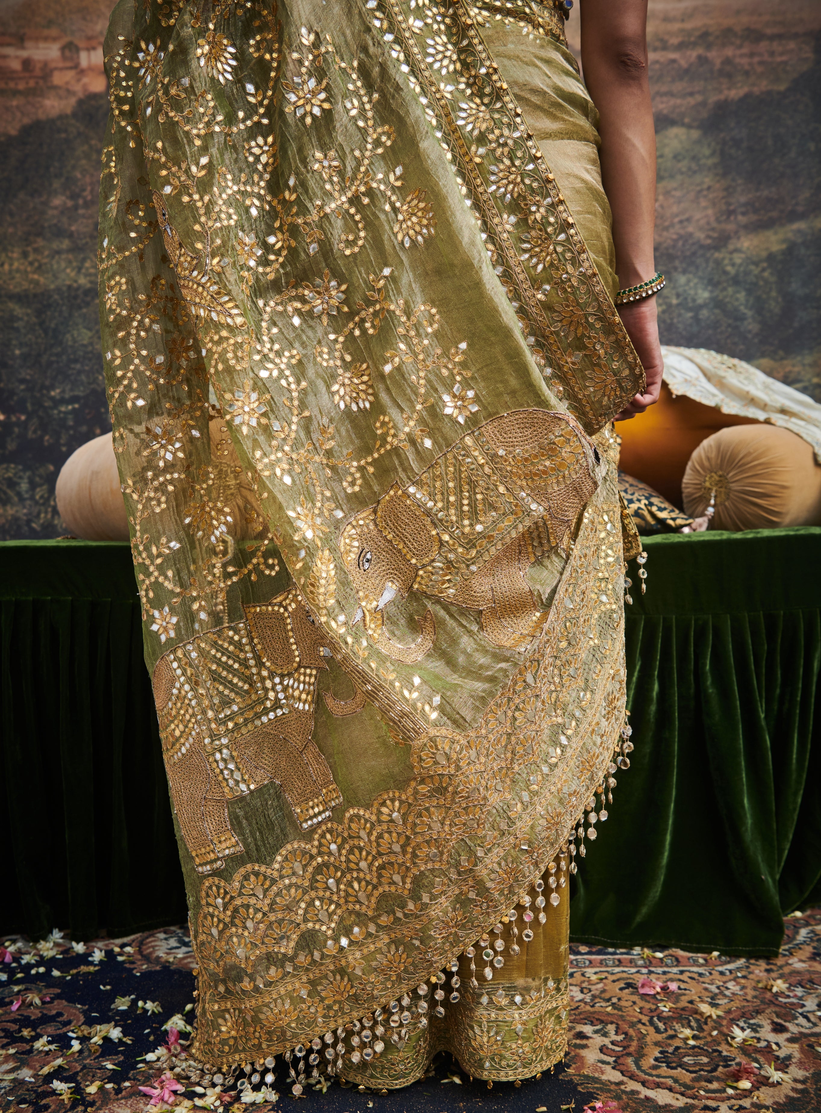 Gaja Rachna Sari Set