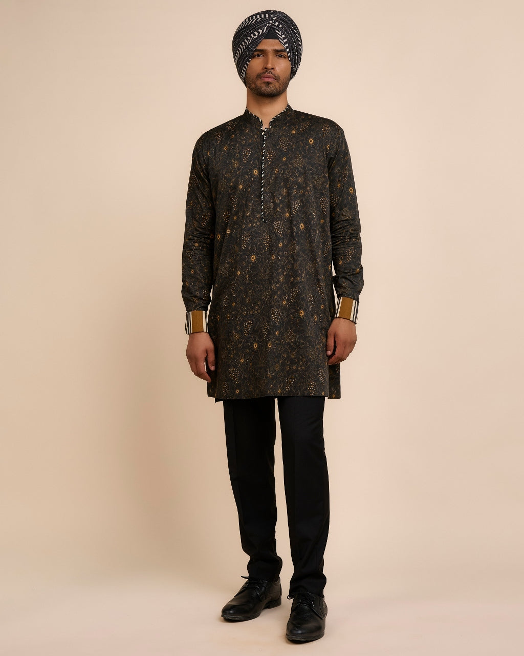 Noir Floral Printed Kurta Set