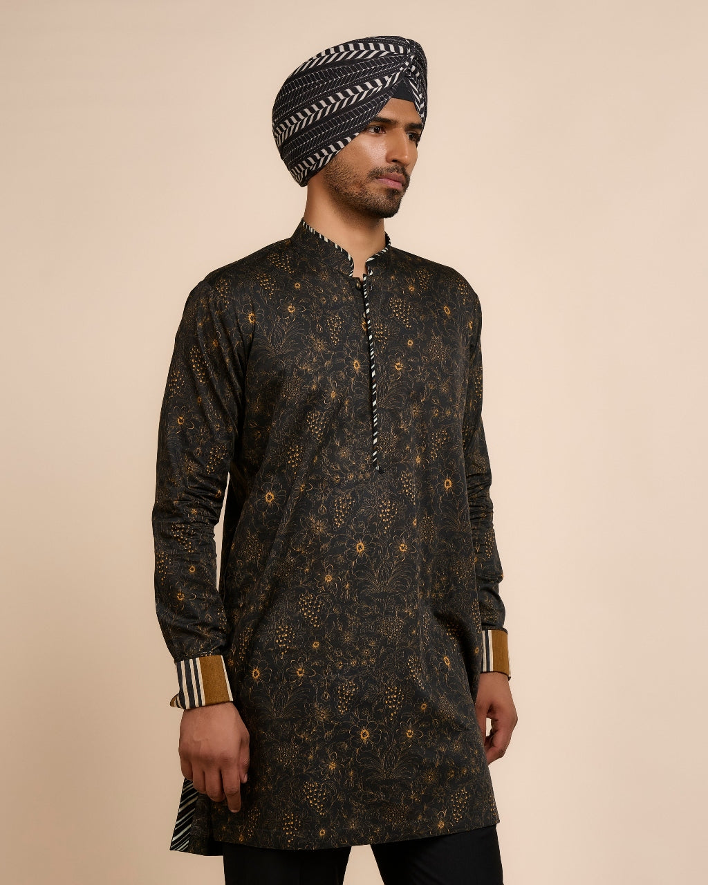 Noir Floral Printed Kurta Set