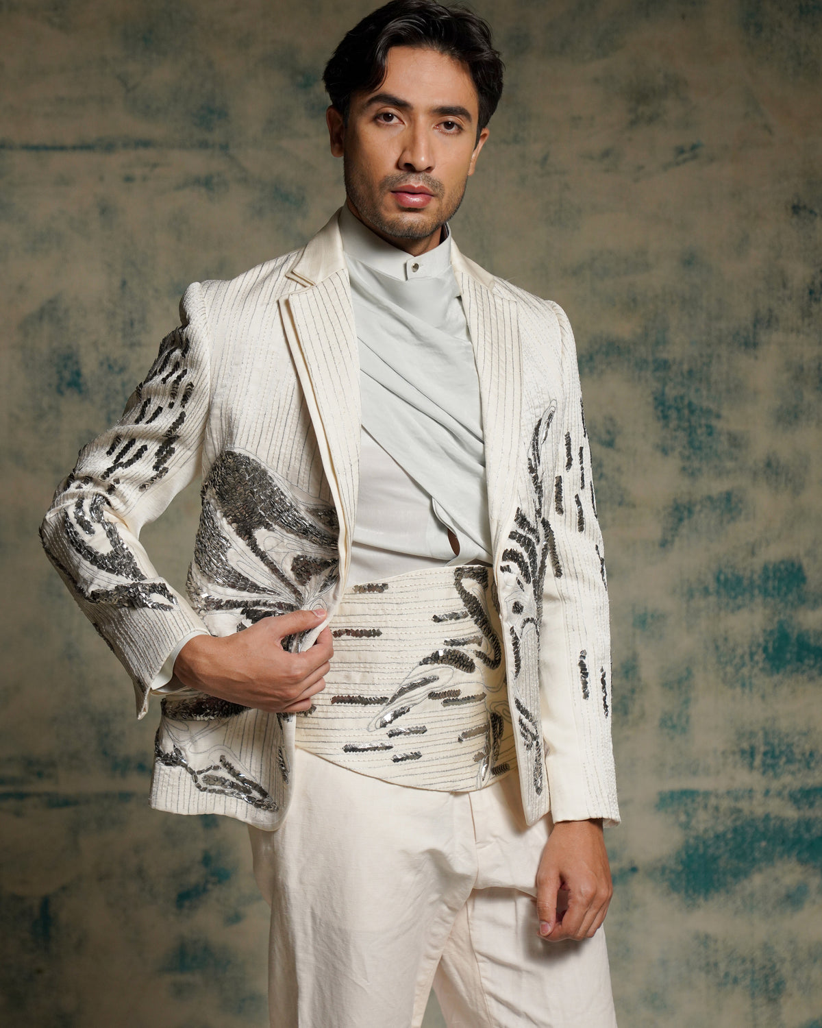 Tusk Nandi Embriodered Blazer Set