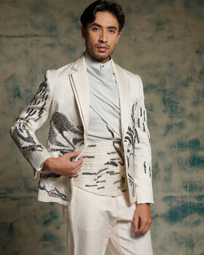 Tusk Nandi Embriodered Blazer Set
