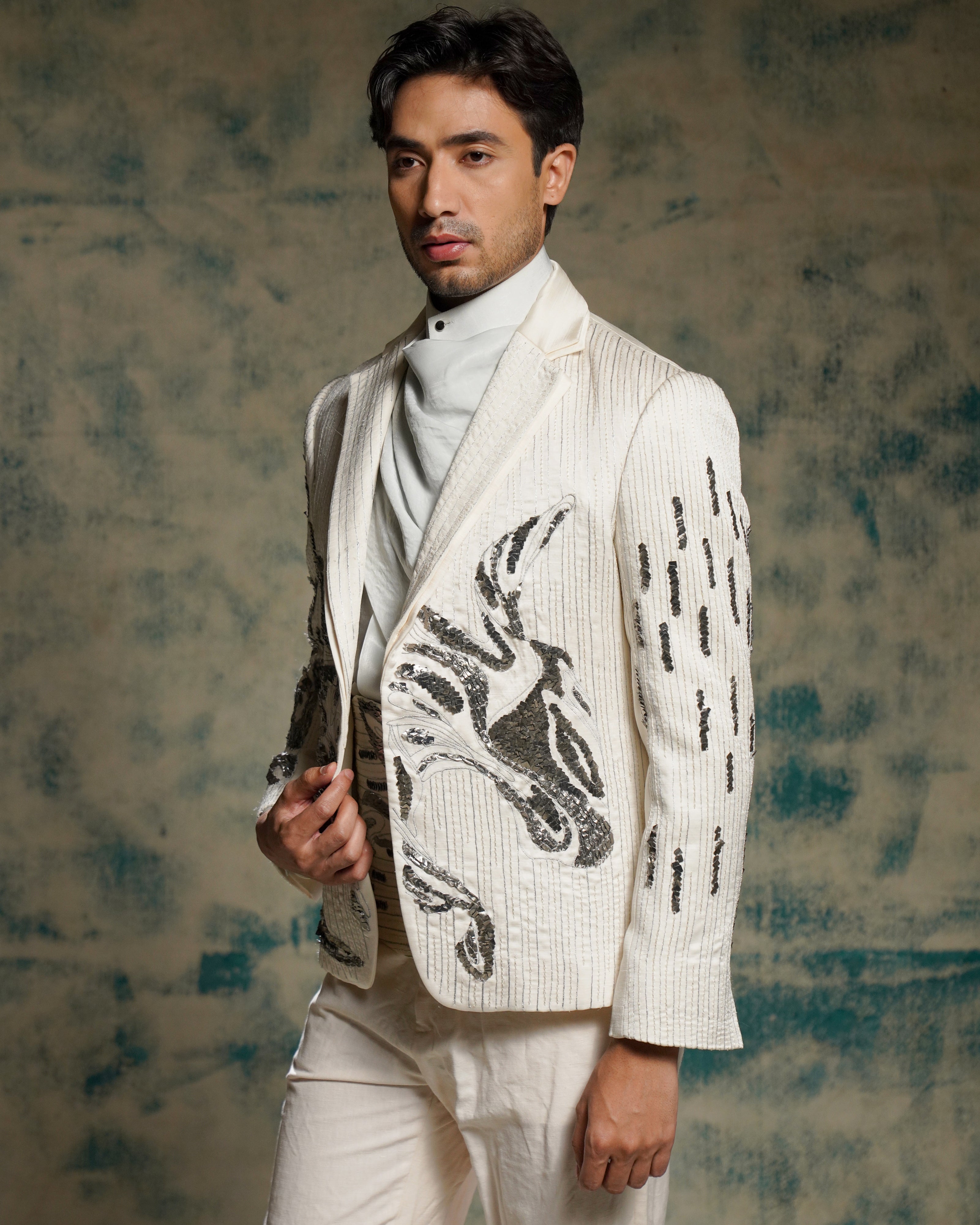 Tusk Nandi Embriodered Blazer Set