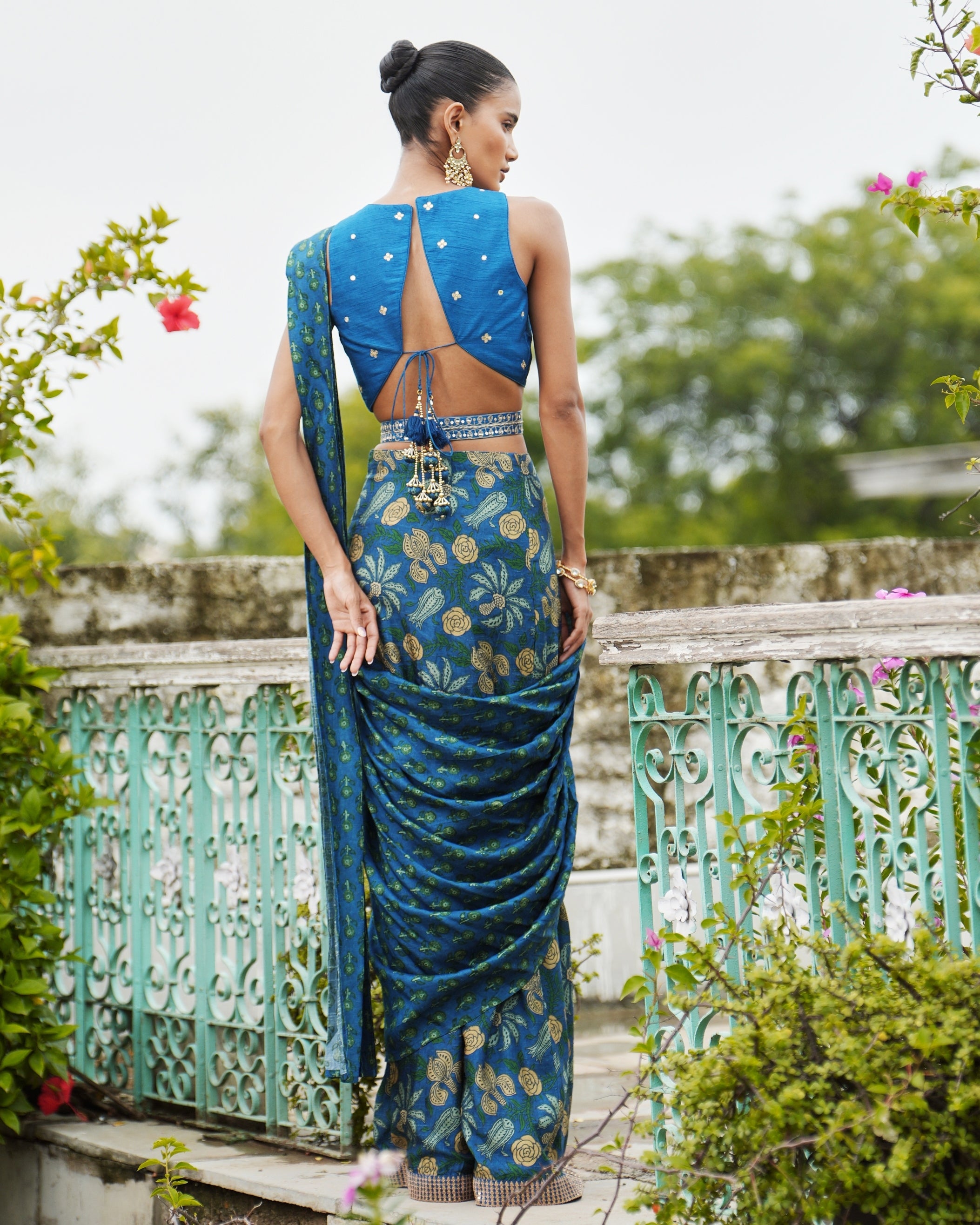 Nuri Floral Sari Set