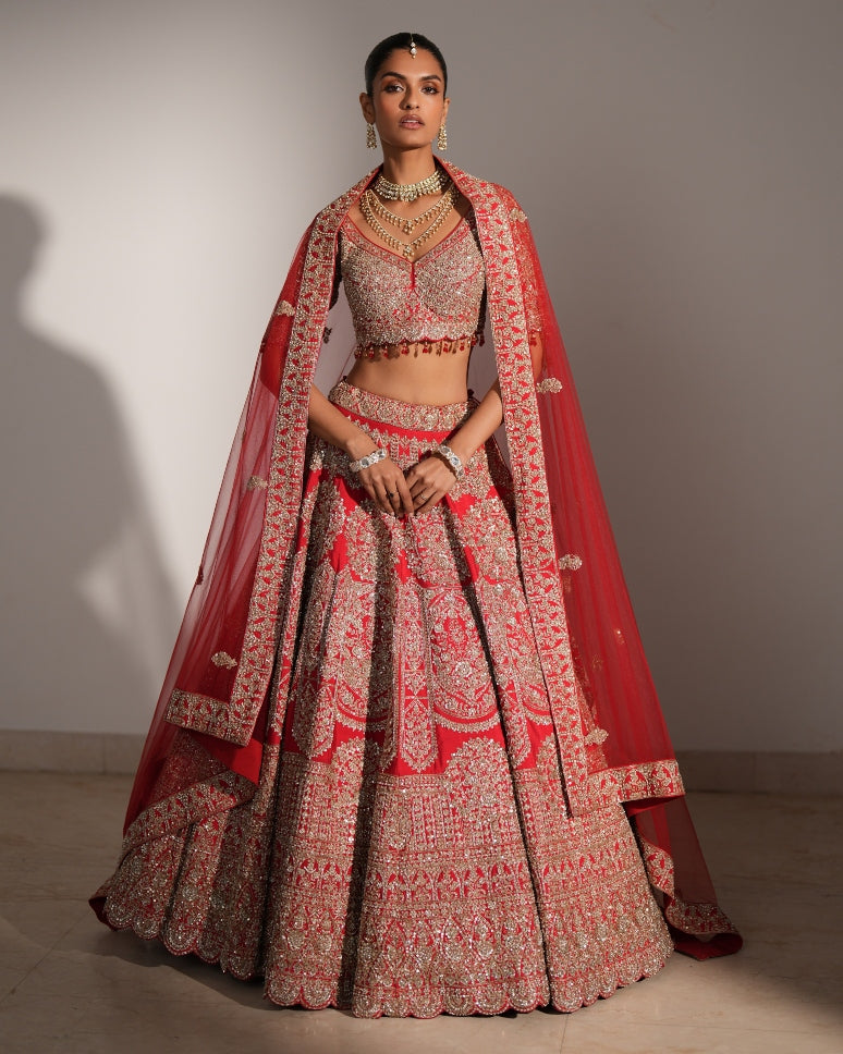 Inara Lehenga