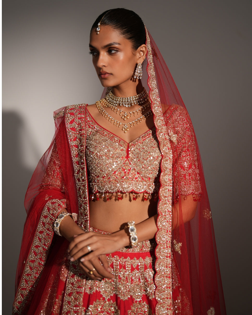 Inara Lehenga