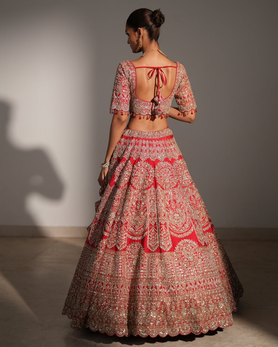 Inara Lehenga