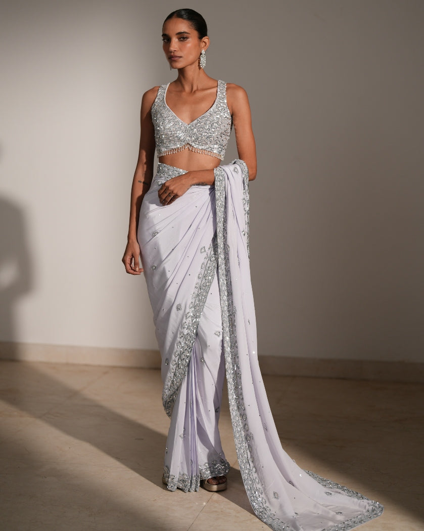 Lune Sari