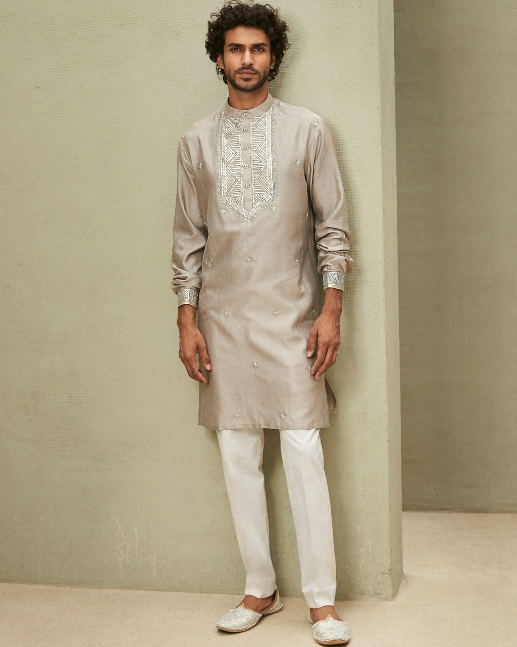 The Contemporary Classic Kurta Set