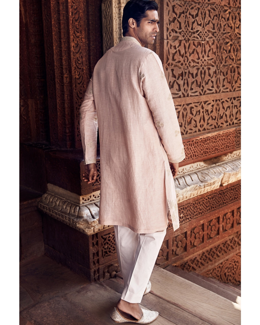 The Sona Patti Gulabi Linen Kurta Set