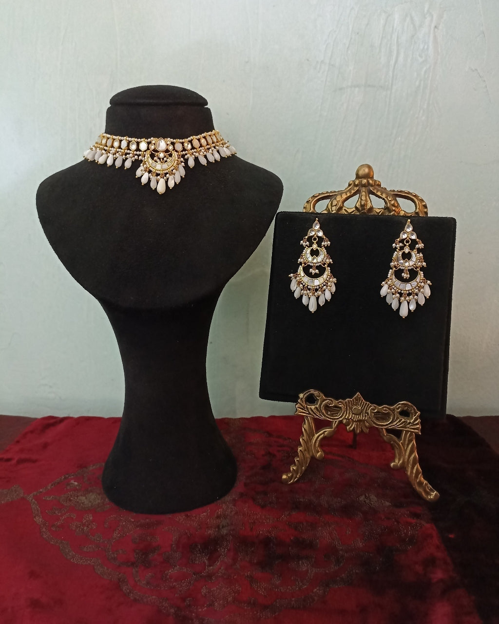Eterna Mother Of Pearl Necklace Set