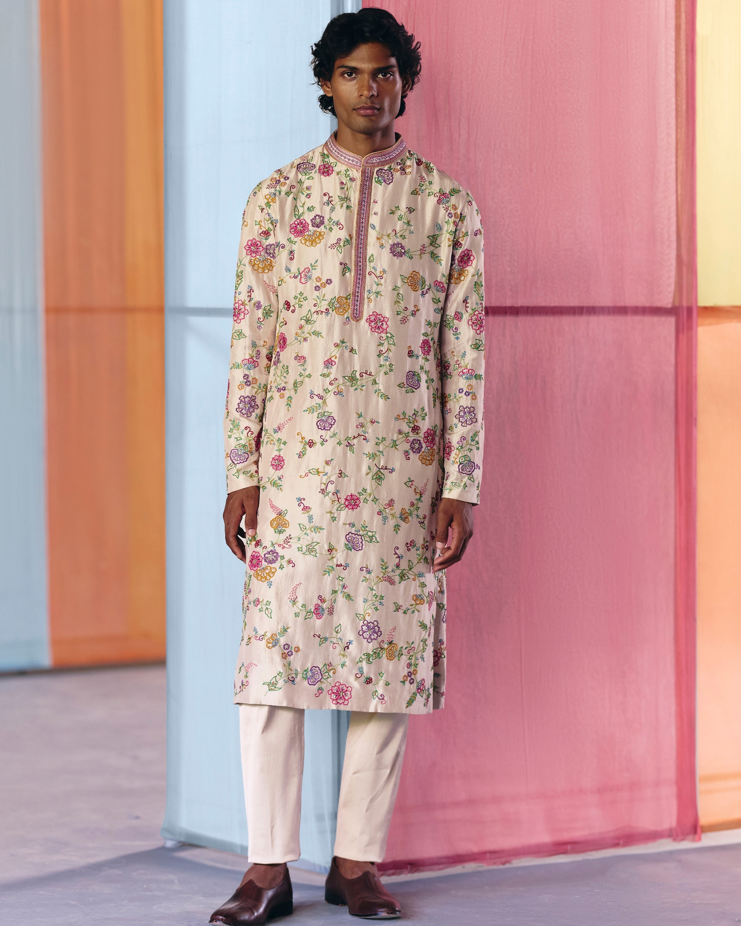 Avyukt Kurta Set