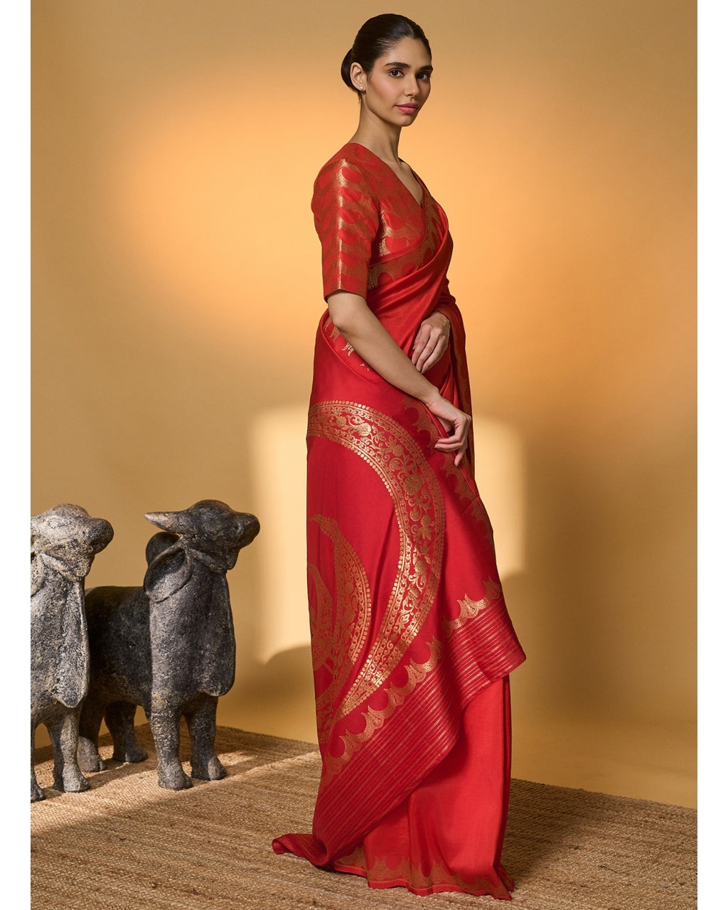 Crimson Tijila Sari