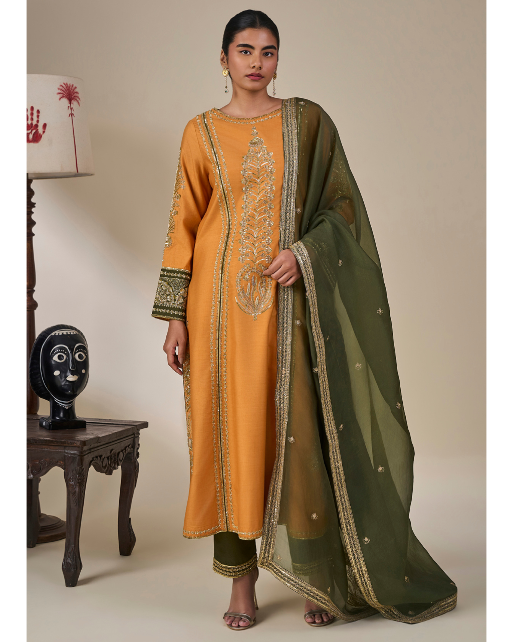 Meetha Paan Pataka Kurta Set