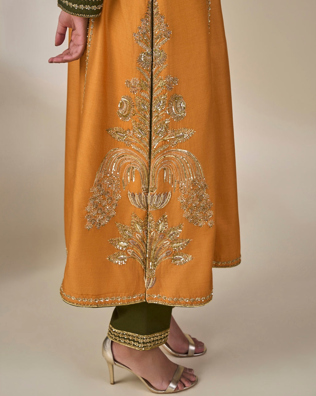 Meetha Paan Pataka Kurta Set
