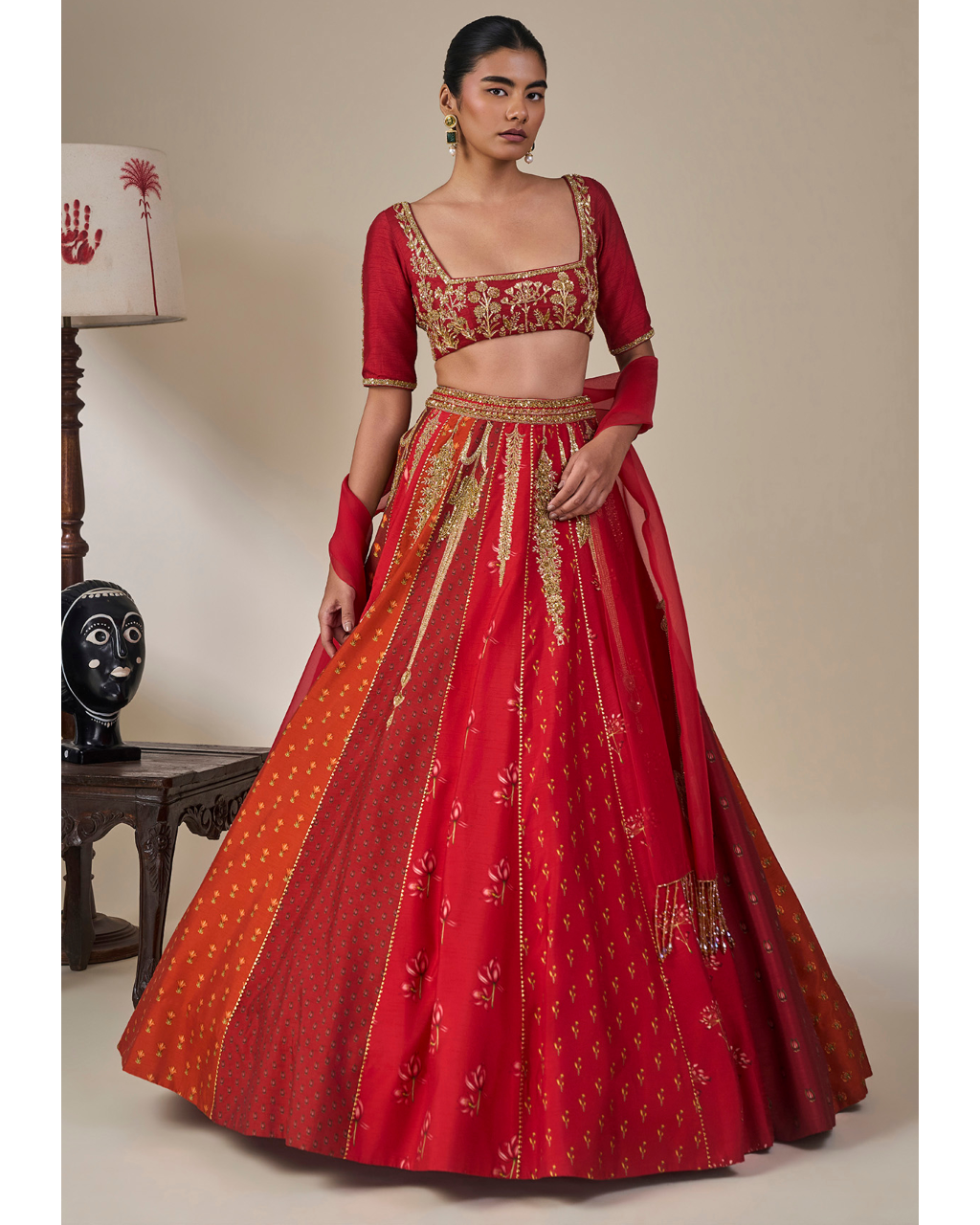 Rango Sa Jahan Lehenga In Red