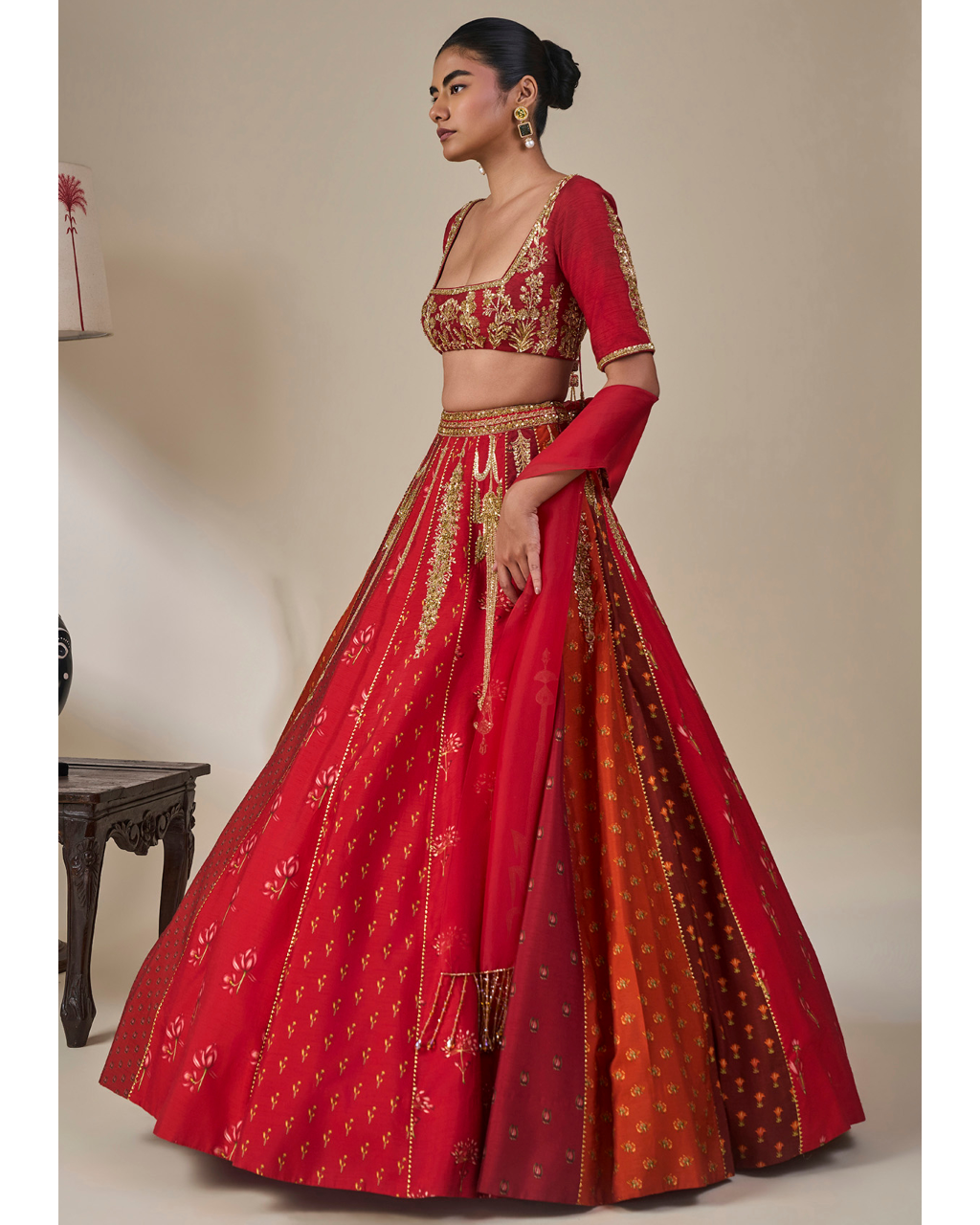 Rango Sa Jahan Lehenga In Red