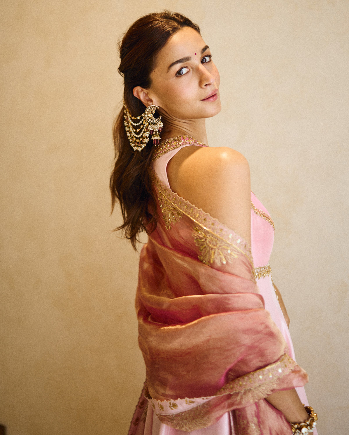Aliaa Bhatt in Chaand Gulabi Farshi Salwar Set