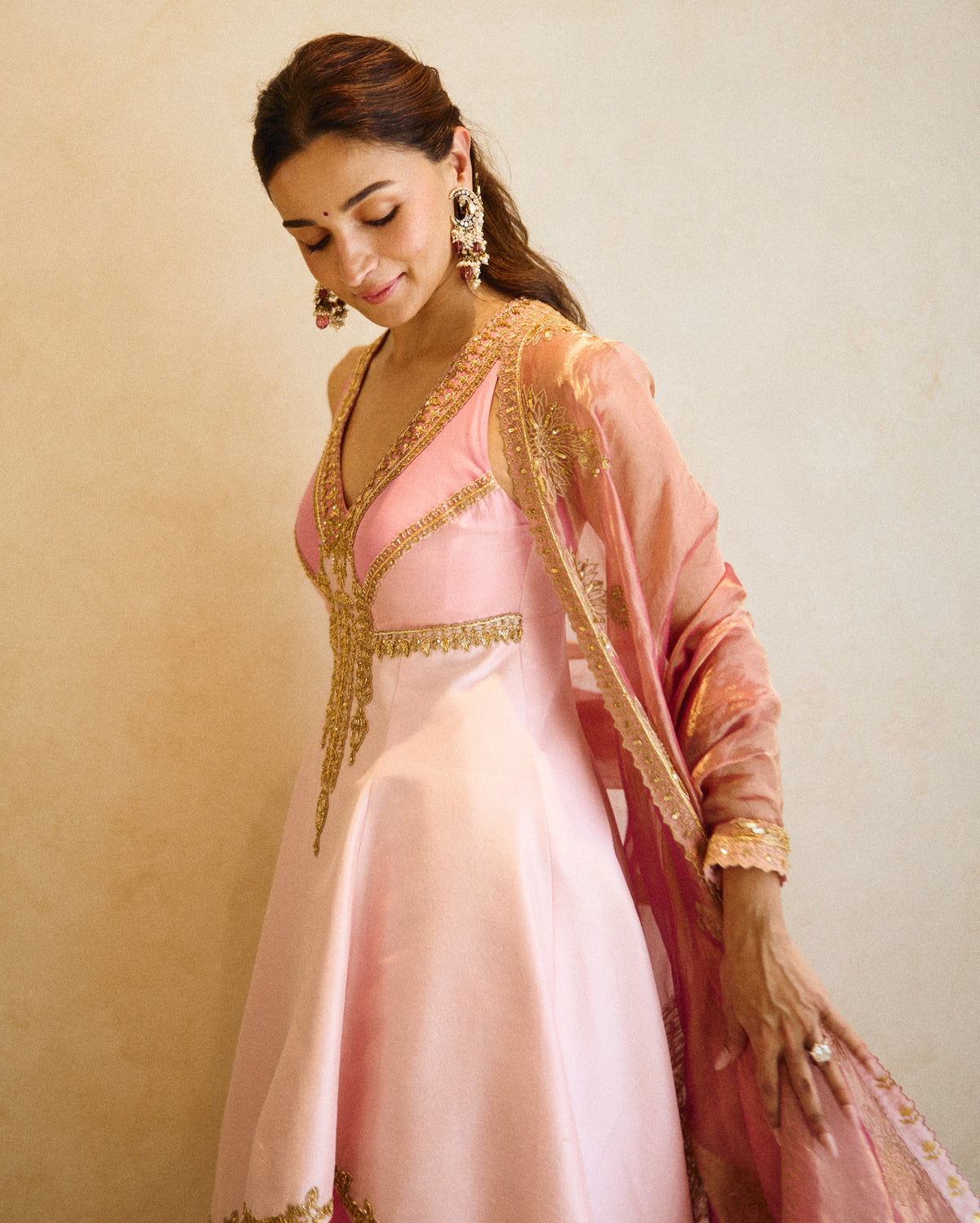 Aliaa Bhatt in Chaand Gulabi Farshi Salwar Set