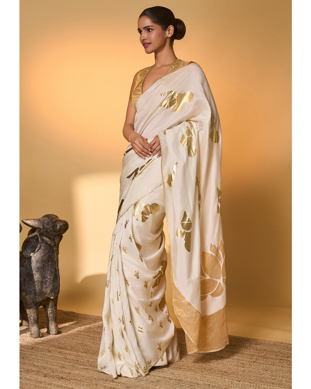 Ivory Ganesh Sari