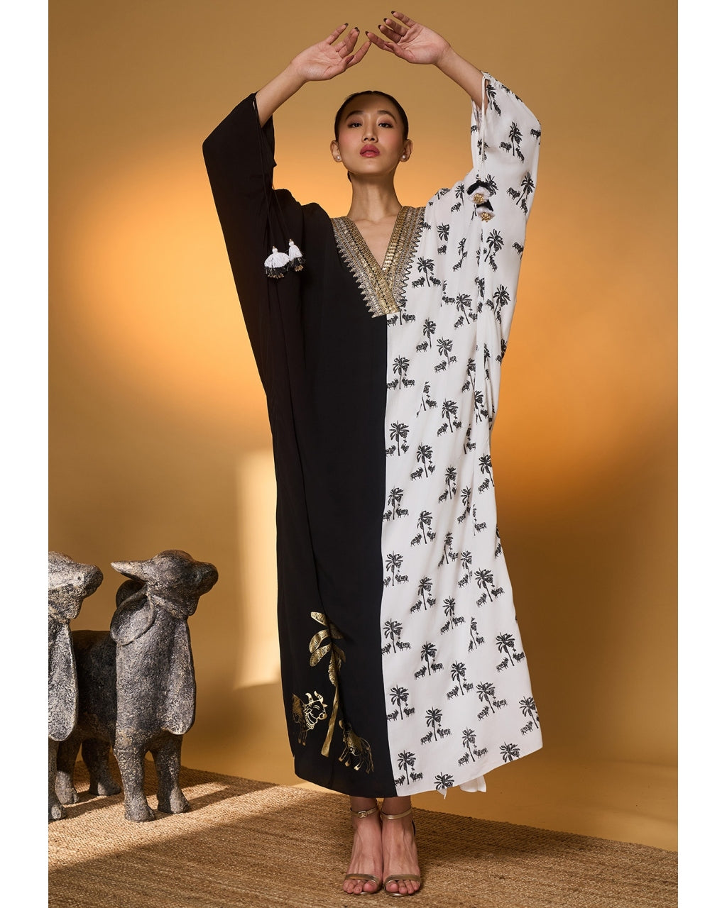 Black & White Tropical Nandi Kaftan