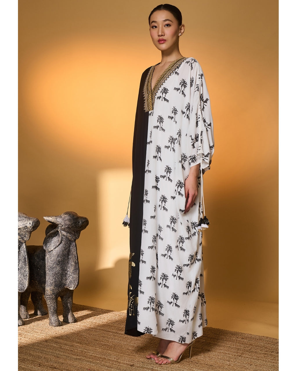 Black & White Tropical Nandi Kaftan