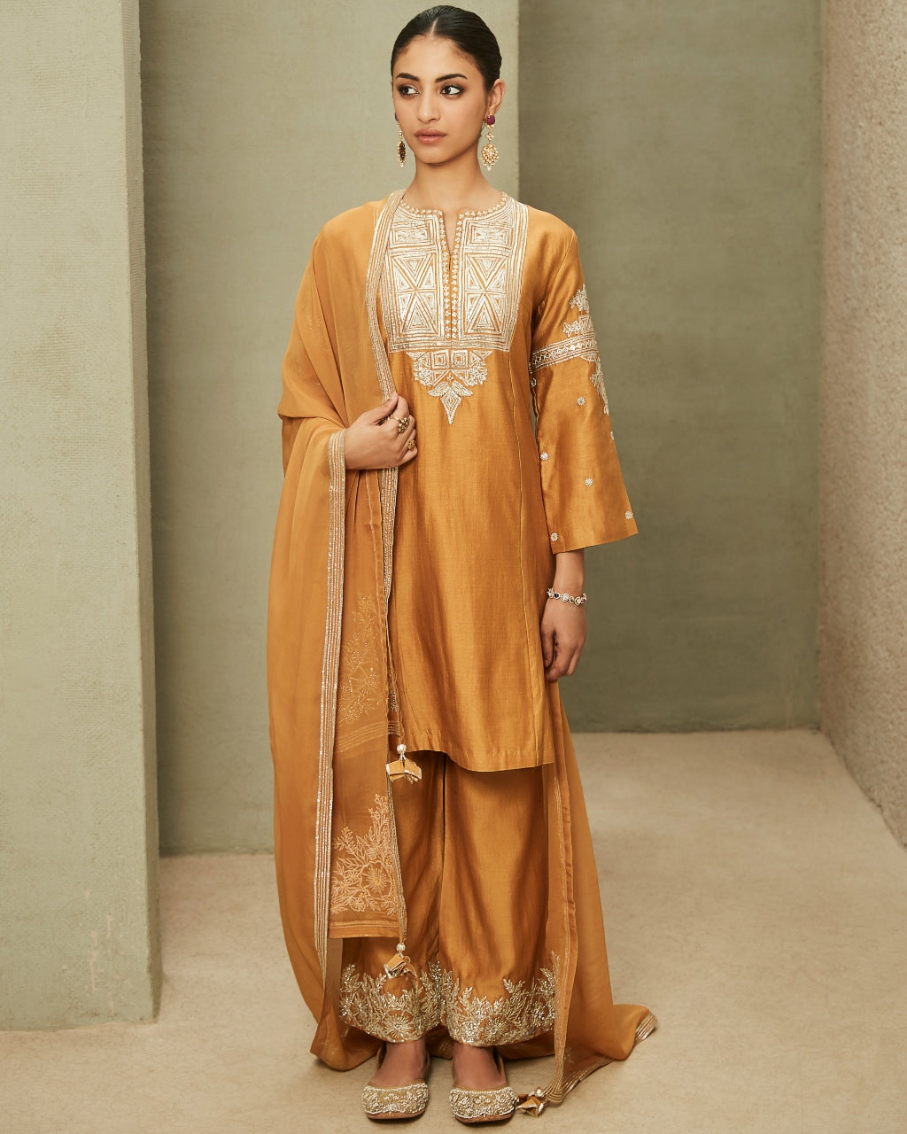 The Neo-Classic Kurta Set